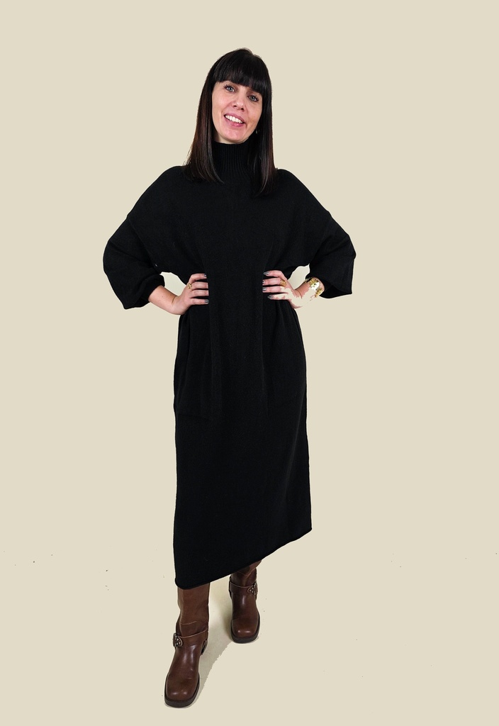 [00024] Robe pull noire
