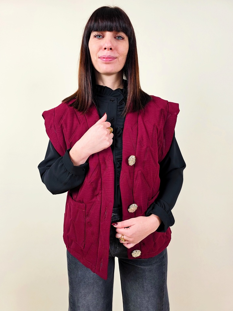 [00045] Gilet sans manche bordeaux boutons dorés