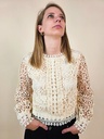 Blouse en dentelle ajourée écru