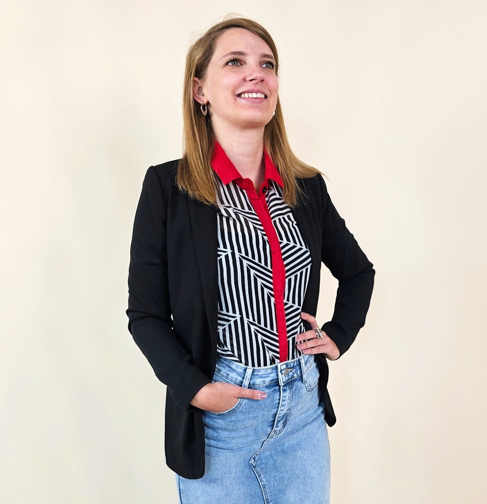 [00071] Blazer noir classique