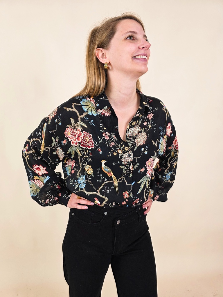 [00156] Chemisier fluide à imprimé fleurs et oiseaux sur fond noir
