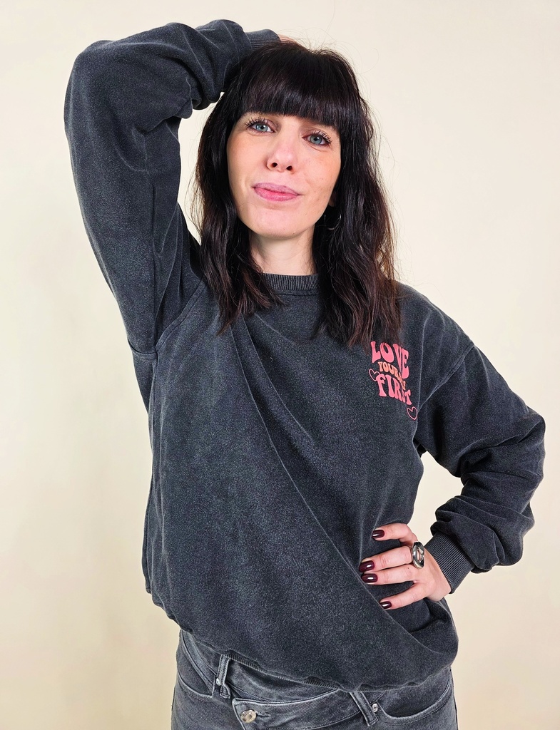 [00167] Sweat-shirt Oversize gris 'Love yourself first'