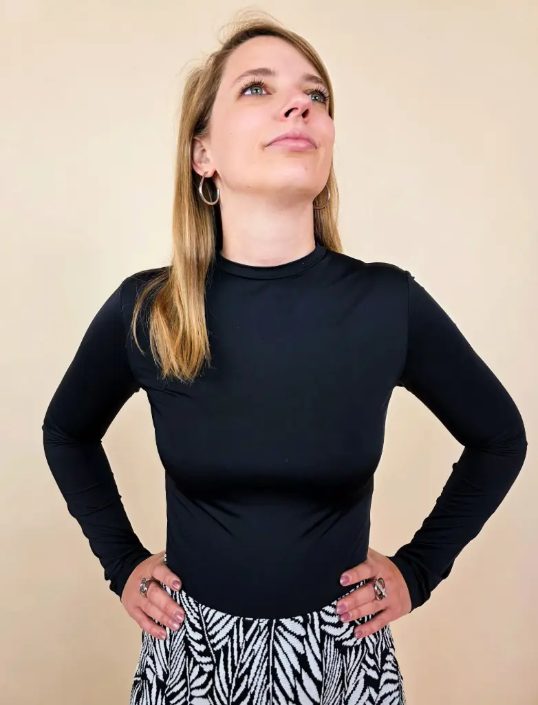 [00191_S] Body noir ajusté à col rond montant et manches longues (S)