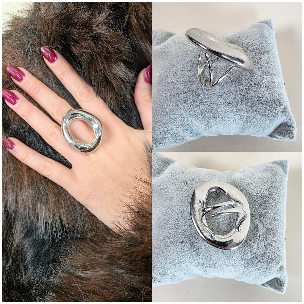 [00288] Bague argentée massive ovale creuse 