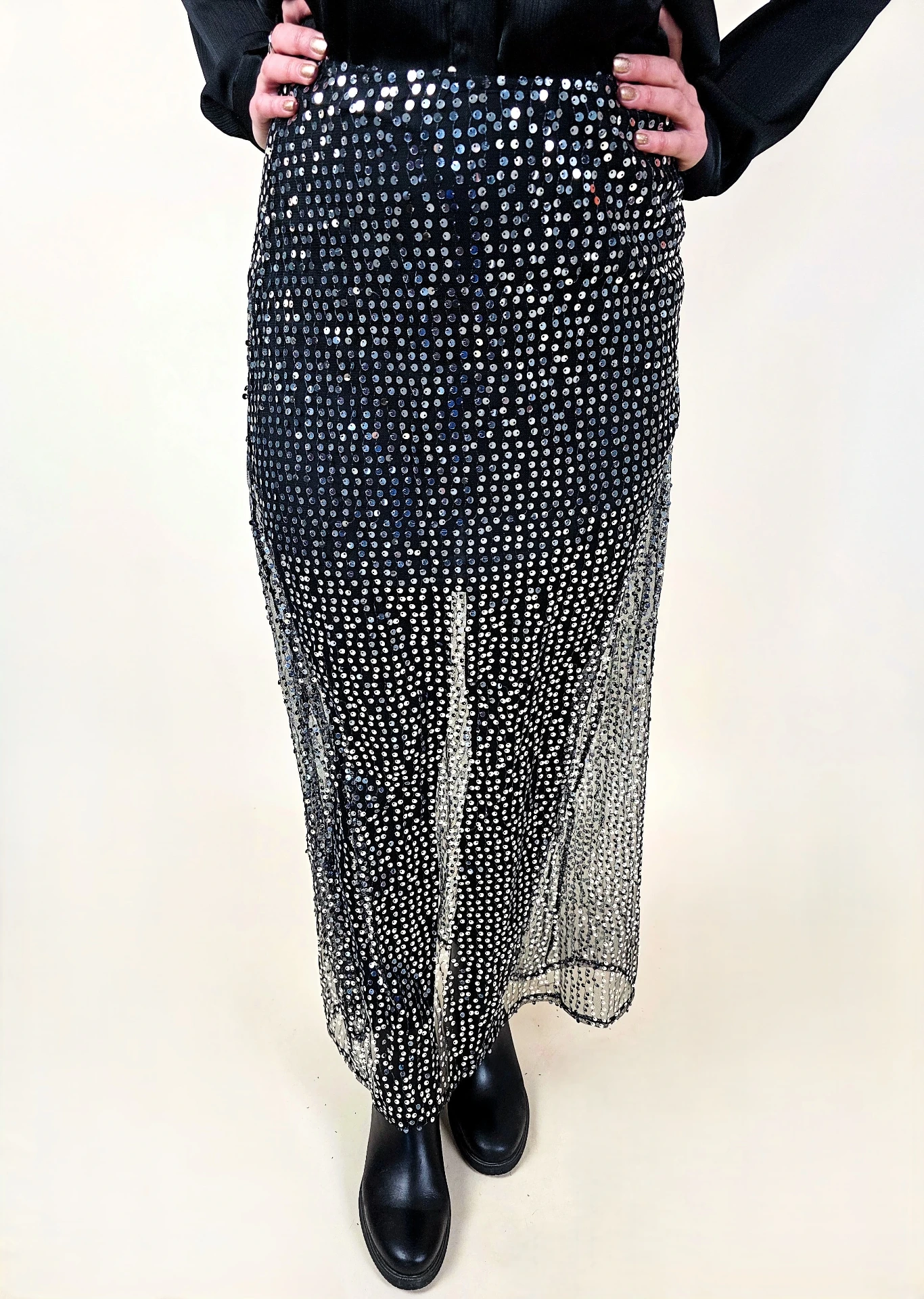 [00412_S] Longue jupe transparente à sequins argentés (S)