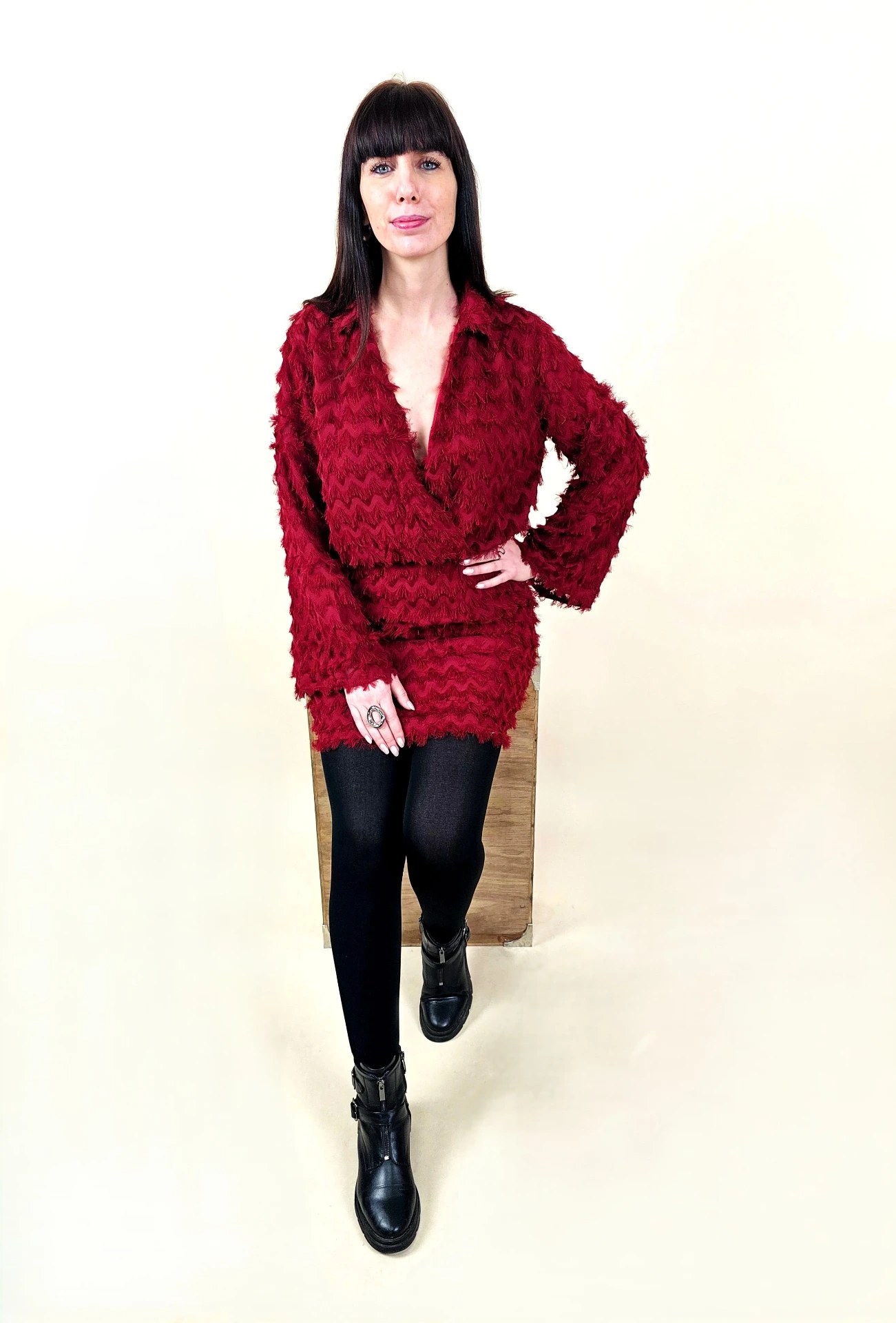 Robe texturée rouge foncé