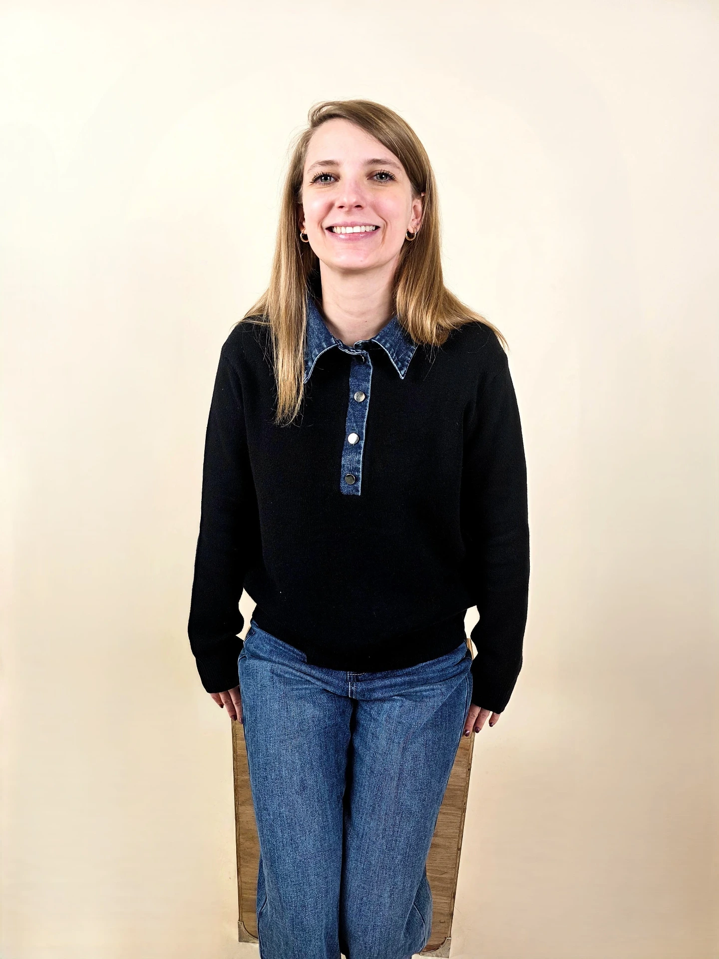 [00452] Pull noir à col polo en jeans