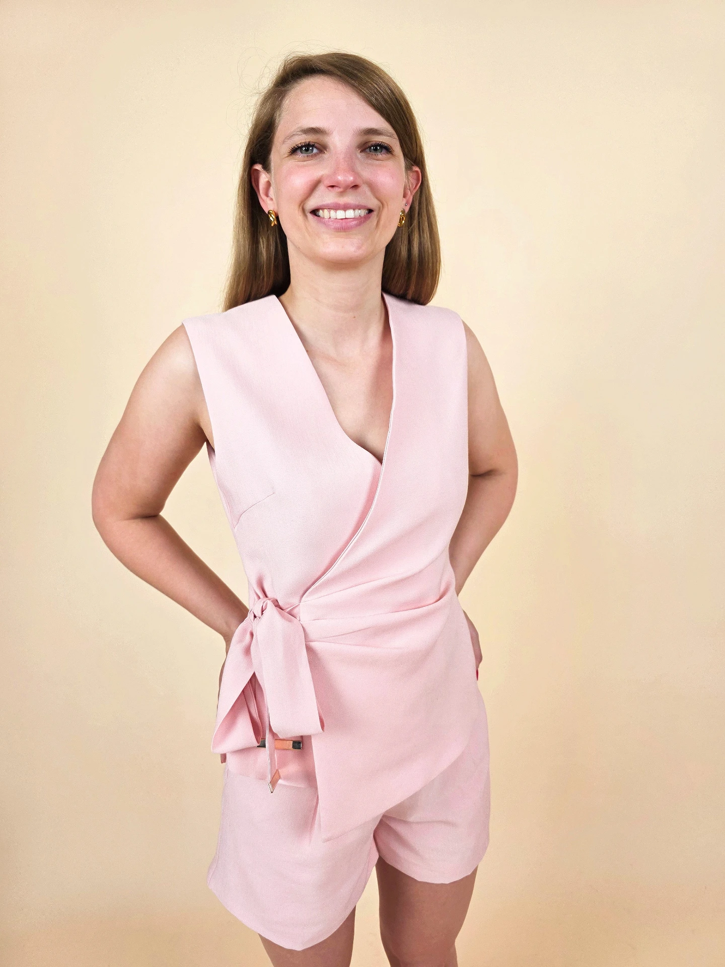 Gilet cache-cœur à nouer rose poudré